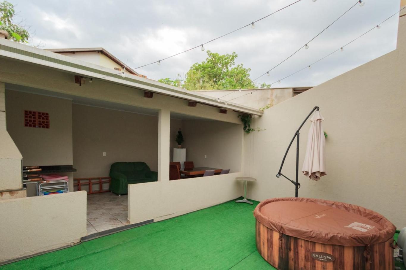 Casa Com Wi-fi, Jacuzzi, Garagem E Petfriendly Holiday home *